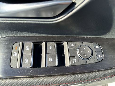 New 2025 Nissan Kicks SR AWD/4WD image 19