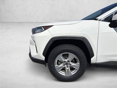 Certified 2020 Toyota RAV4 XLE w/ Convenience Package FWD image 23