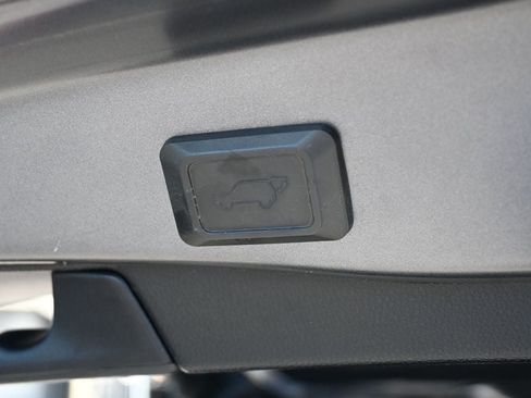 Used 2021 Toyota RAV4 XLE Premium w/ Carpet Mat Package (TMS) FWD image 22