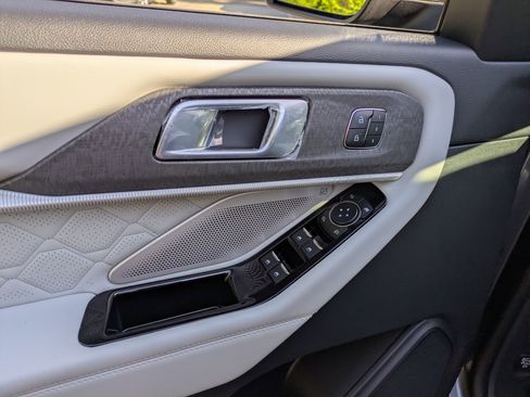 New 2026 Ford Explorer Platinum AWD/4WD image 16
