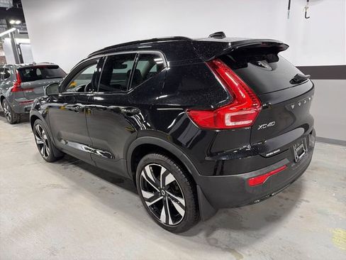 Used 2023 Volvo XC40 B5 Ultimate w/ Protection Package Premier image 2