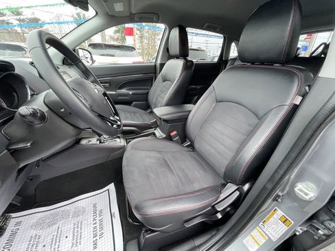 Used 2025 Mitsubishi Outlander Sport AWD image 11
