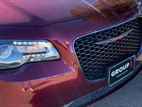 Used 2023 Chrysler 300 S image 29