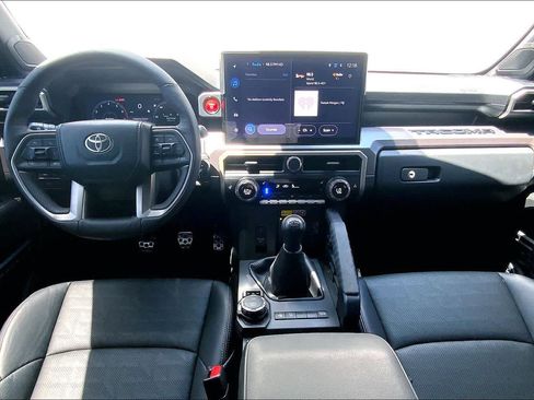 Used 2024 Toyota Tacoma TRD Sport AWD/4WD image 10