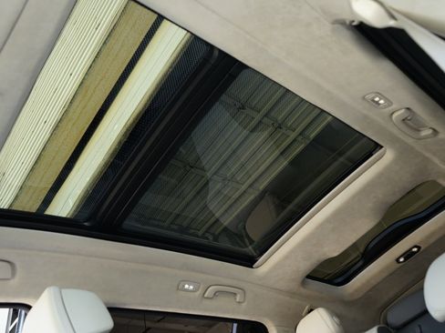 Used 2024 BMW X7 xDrive40i w/ Executive Package image 20