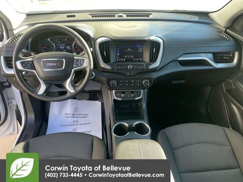 Used 2024 GMC Terrain SLE image 11
