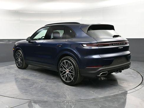 New 2026 Porsche Cayenne Base image 3