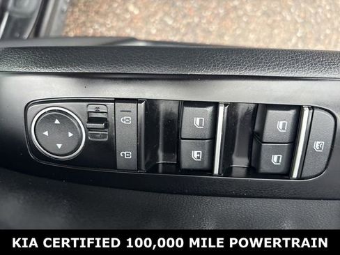 Certified 2024 Kia Soul EX image 28