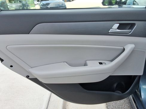Used 2016 Hyundai Sonata SE FWD image 23