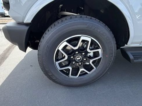 New 2026 Ford Bronco Outer Banks AWD/4WD image 10