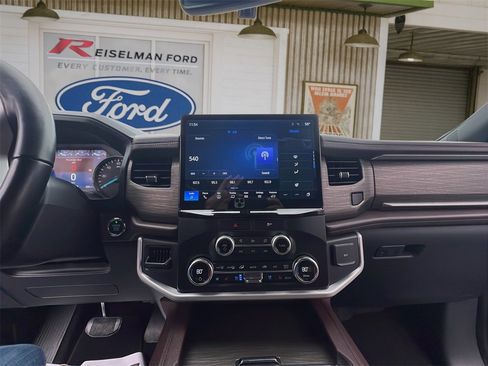 Certified 2022 Ford Expedition Max Limited image 21