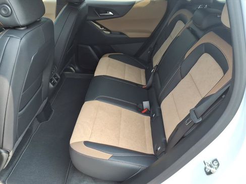New 2027 Chevrolet Equinox ACTIV w/ Convenience Package III AWD/4WD image 11