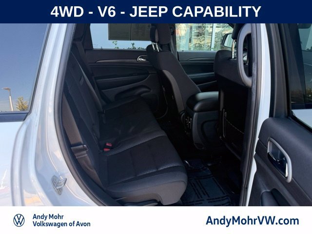 Used 2018 Jeep Grand Cherokee Laredo AWD/4WD image 15