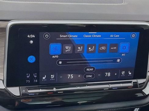 Used 2025 Volkswagen Atlas SEL image 17