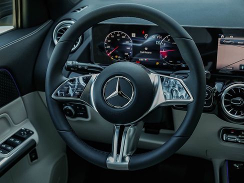 New 2026 Mercedes-Benz GLA 250 image 13