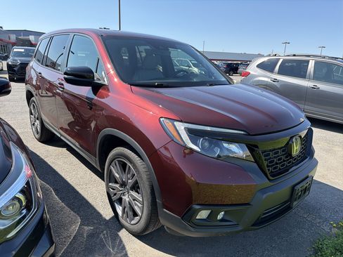 Used 2020 Honda Passport EX-L image 2
