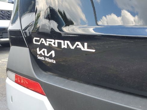 New 2025 Kia Carnival EX image 7