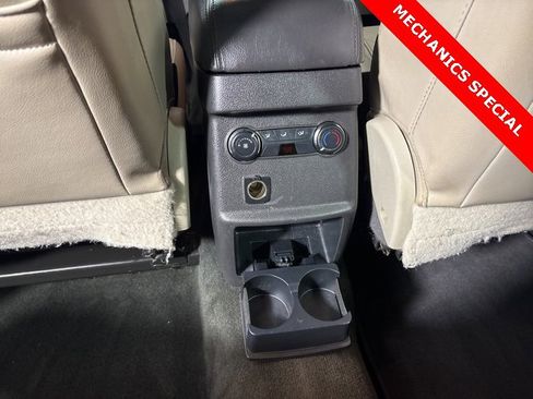 Used 2015 Ford Explorer XLT w/ Equipment Group 202B image 27