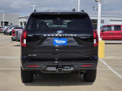 Used 2025 Ford Expedition Active RWD image 9