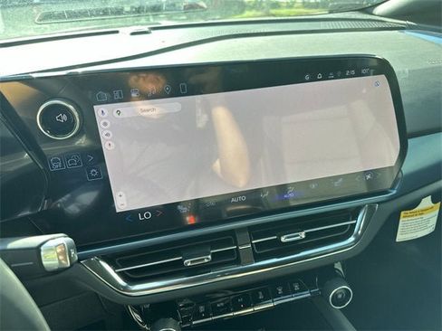 New 2026 Chevrolet Equinox EV LT image 20