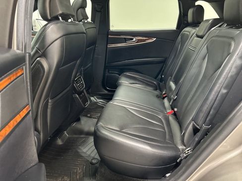 Used 2017 Lincoln MKX Reserve w/ Driver Assistance Package image 29