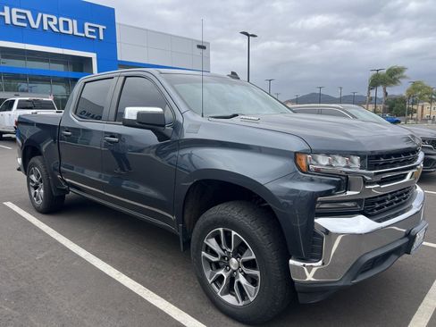 Used 2020 Chevrolet Silverado 1500 LT w/ All-Star Edition image 2