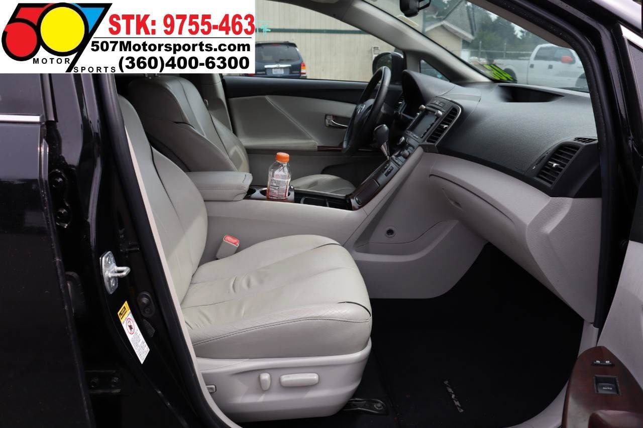 Used 2009 Toyota Venza AWD image 16