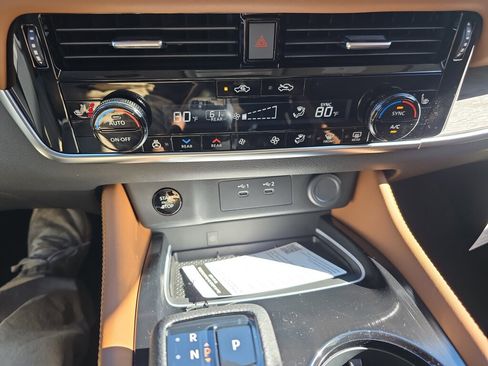 New 2026 Nissan Rogue Platinum w/ Platinum Premium Package image 12