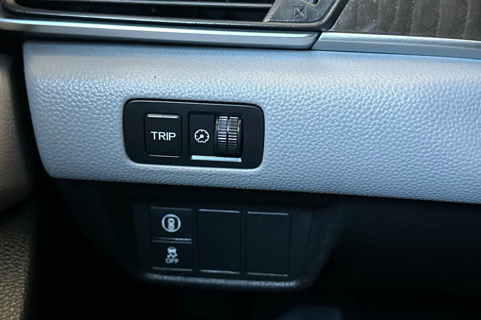 Used 2018 Honda Accord EX-L image 31