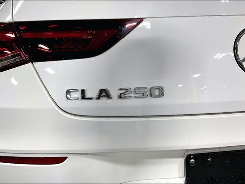 Used 2023 Mercedes-Benz CLA 250 4MATIC image 10