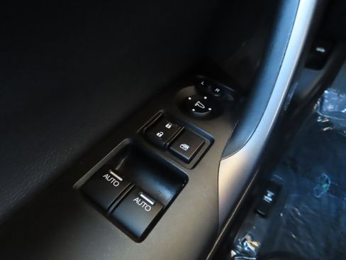 Used 2017 Honda Accord EX-L image 19
