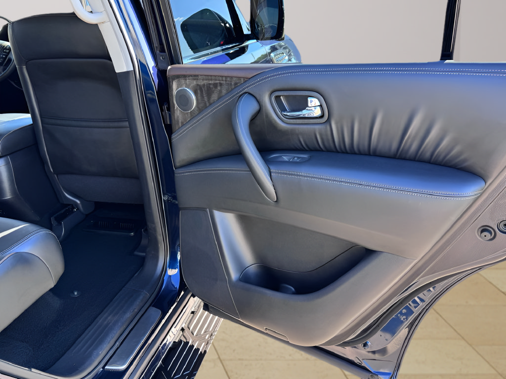 Used 2024 Nissan Armada Platinum w/ Captain's Chairs Package RWD image 32