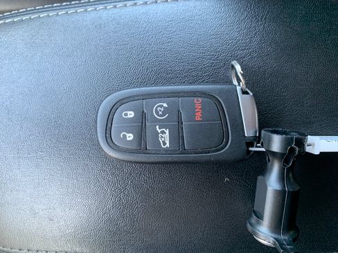Used 2022 Jeep Cherokee Latitude Lux AWD/4WD image 30
