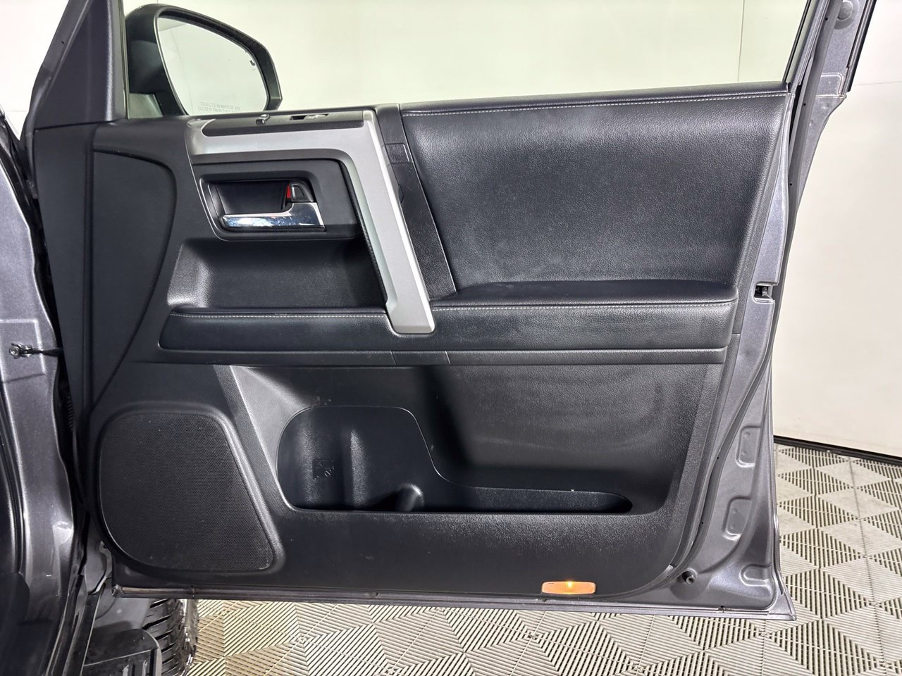 Used 2021 Toyota 4Runner SR5 AWD/4WD image 27