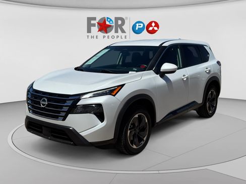 Used 2024 Nissan Rogue SV FWD image 1