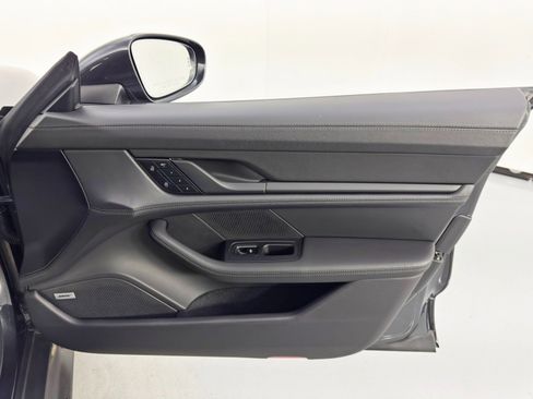 Used 2022 Porsche Taycan 4S image 48