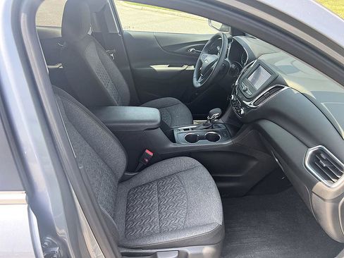 Used 2023 Chevrolet Equinox LT FWD image 17