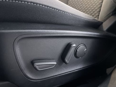 Used 2020 Ford Escape SE image 13