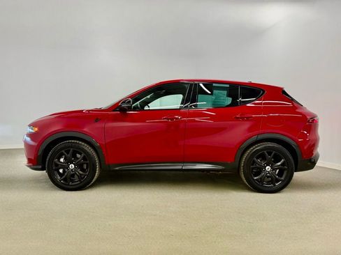 Used 2024 Dodge Hornet R/T Plus w/ Tech Pack Plus w/o Parking image 5