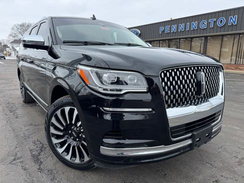Used 2023 Lincoln Navigator L Black Label image 1