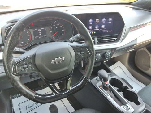 Used 2024 Chevrolet Trax RS w/ Driver Confidence Package FWD image 12