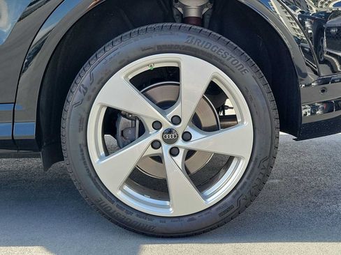 Certified 2025 Audi Q5 Premium Plus w/ Premium Plus AWD/4WD image 12