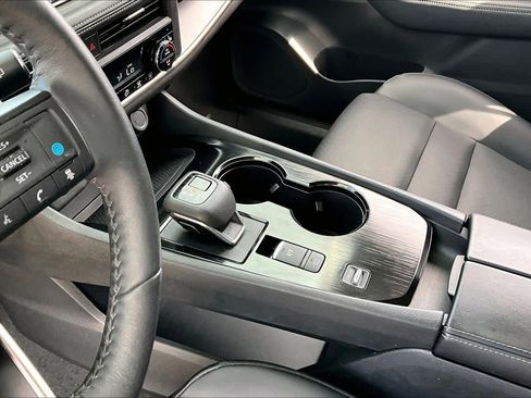 Certified 2024 Nissan Rogue SV w/ SV Premium Package FWD image 15