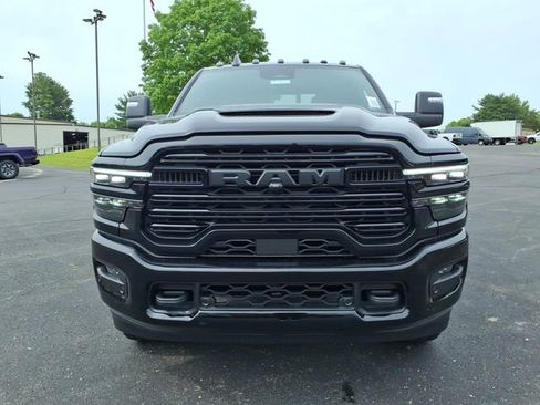New 2026 RAM 2500 Laramie AWD/4WD image 2