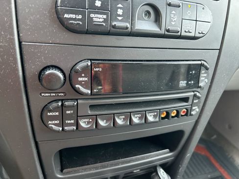 Used 2008 Chrysler Pacifica Touring FWD image 20