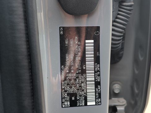 Certified 2024 Lexus GX 550 w/ Accessory Package (Z1) AWD/4WD image 31