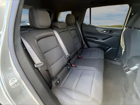 Used 2025 Chevrolet Equinox LT image 16