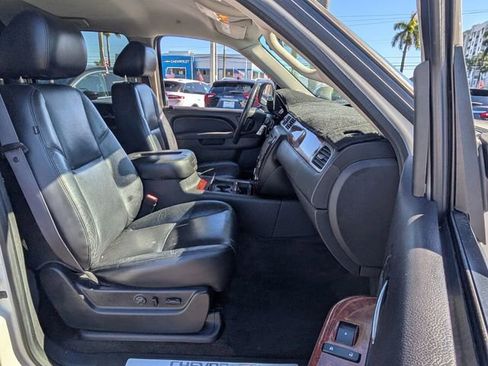 Used 2012 Chevrolet Avalanche LTZ image 20