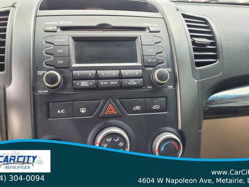 Used 2013 Kia Sorento LX image 7