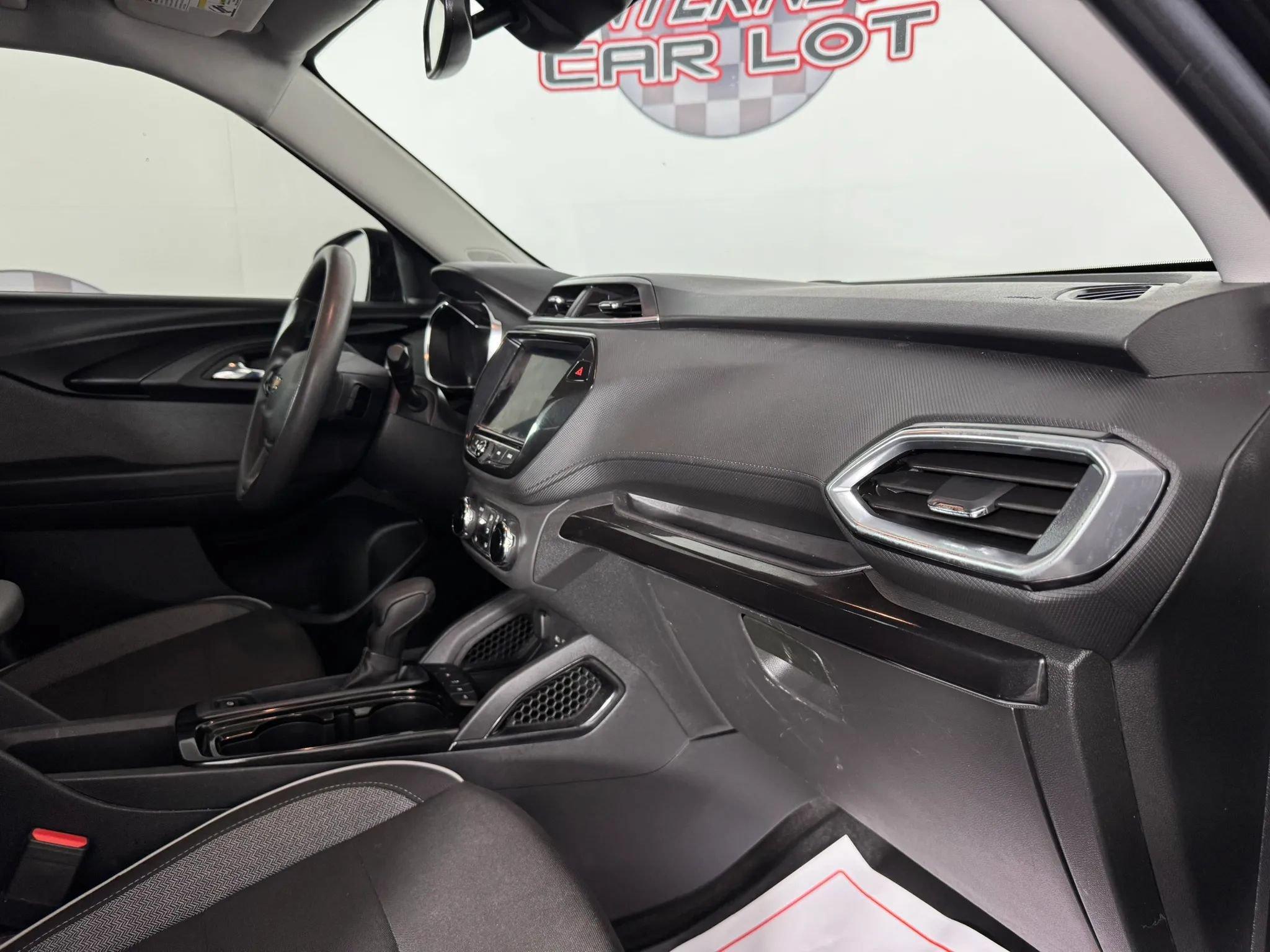 Used 2022 Chevrolet TrailBlazer LT w/ Convenience Package AWD/4WD image 12